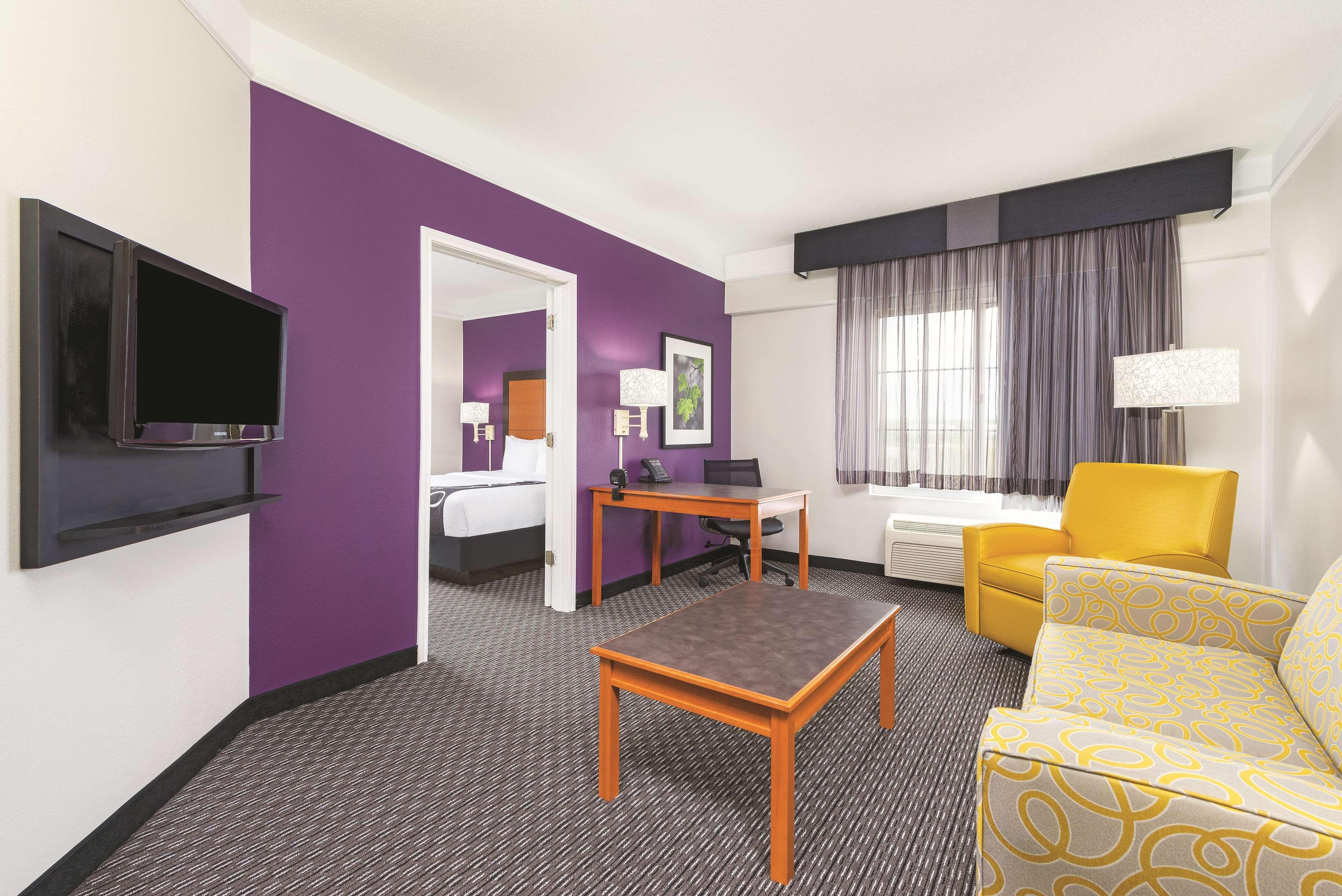 La Quinta By Wyndham St. Louis Westport Otel Maryland Heights Dış mekan fotoğraf