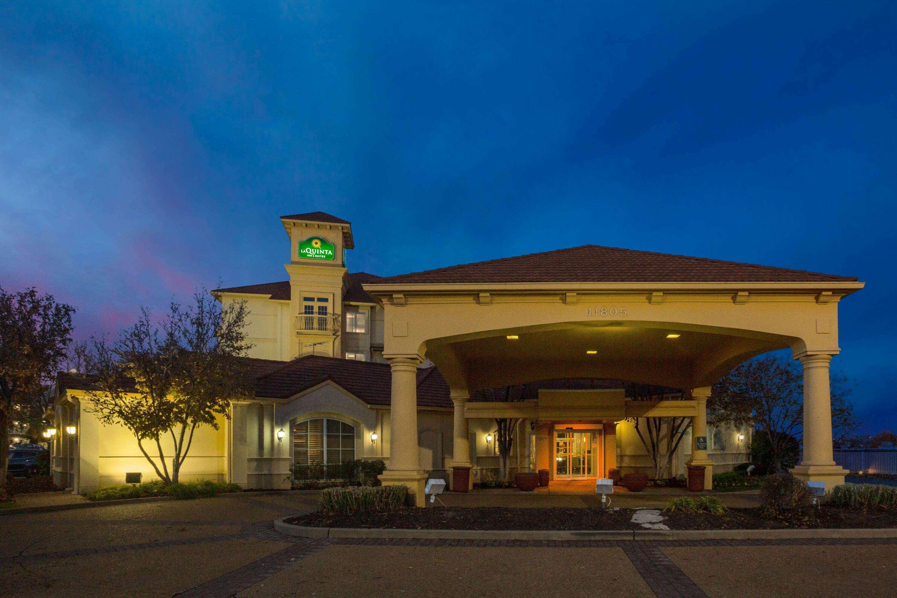 La Quinta By Wyndham St. Louis Westport Otel Maryland Heights Dış mekan fotoğraf