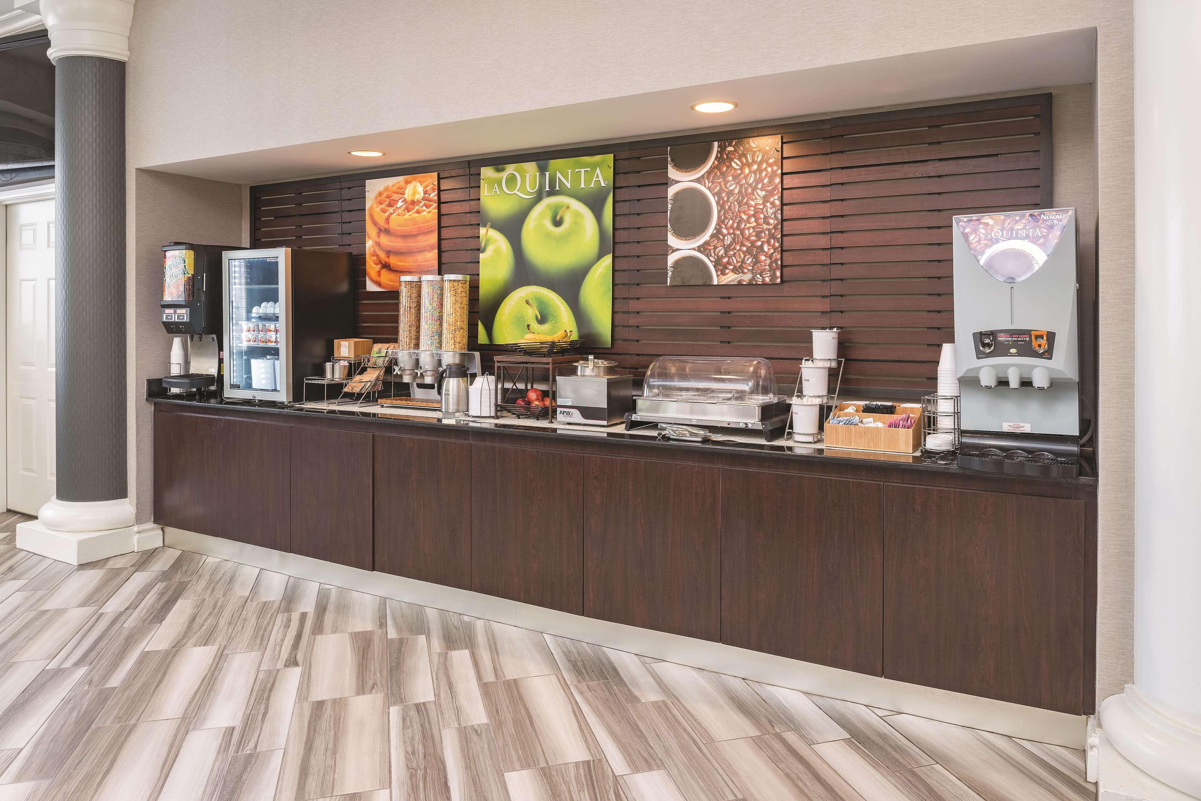 La Quinta By Wyndham St. Louis Westport Otel Maryland Heights Dış mekan fotoğraf