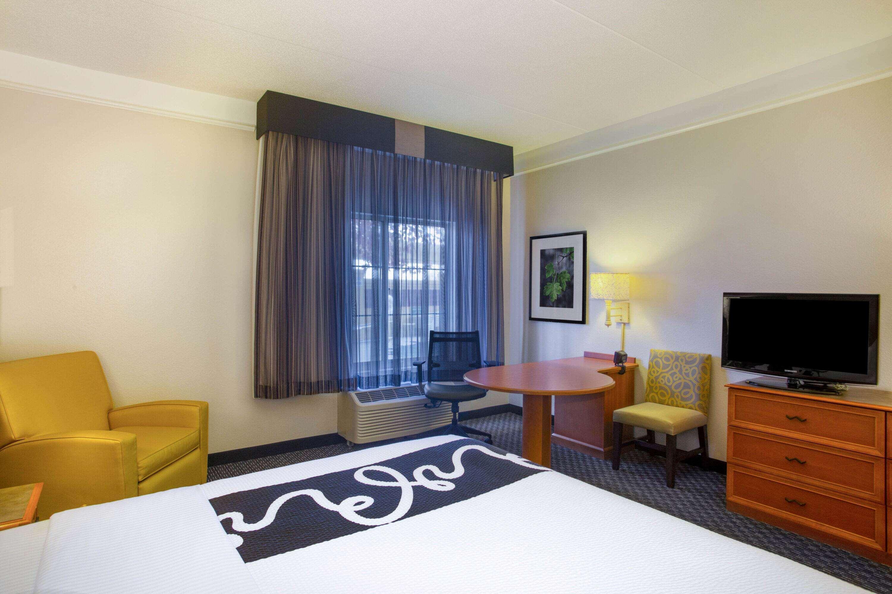 La Quinta By Wyndham St. Louis Westport Otel Maryland Heights Dış mekan fotoğraf