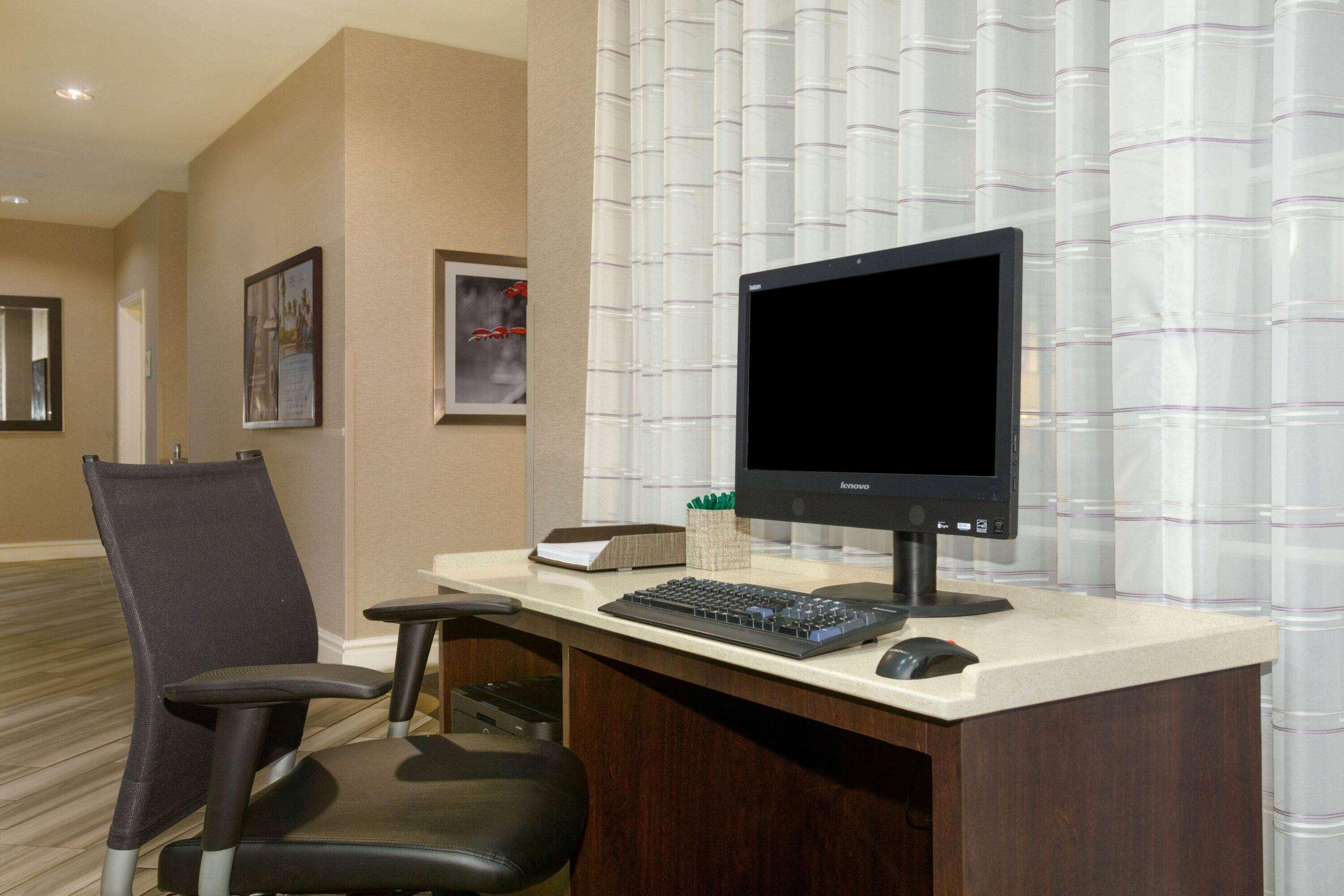 La Quinta By Wyndham St. Louis Westport Otel Maryland Heights Dış mekan fotoğraf