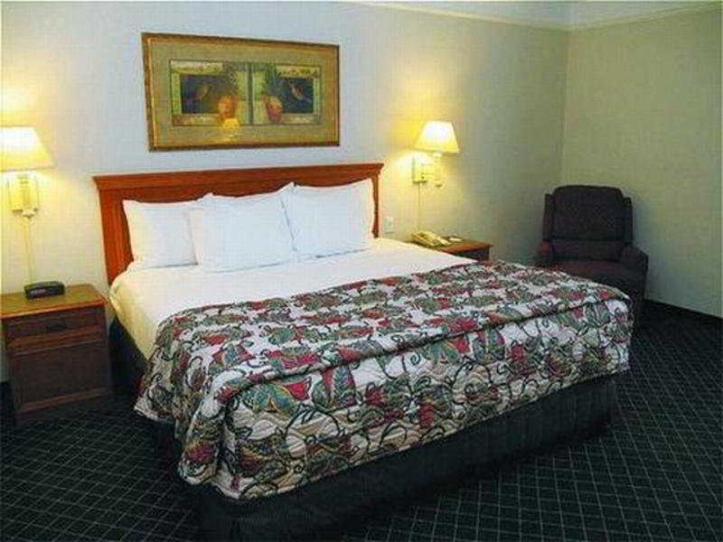 La Quinta By Wyndham St. Louis Westport Otel Maryland Heights Dış mekan fotoğraf