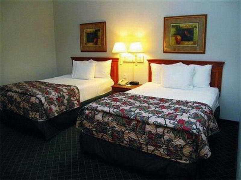 La Quinta By Wyndham St. Louis Westport Otel Maryland Heights Dış mekan fotoğraf